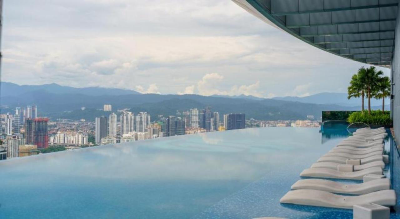 Eaton Suites Klcc Куала-Лумпур Экстерьер фото